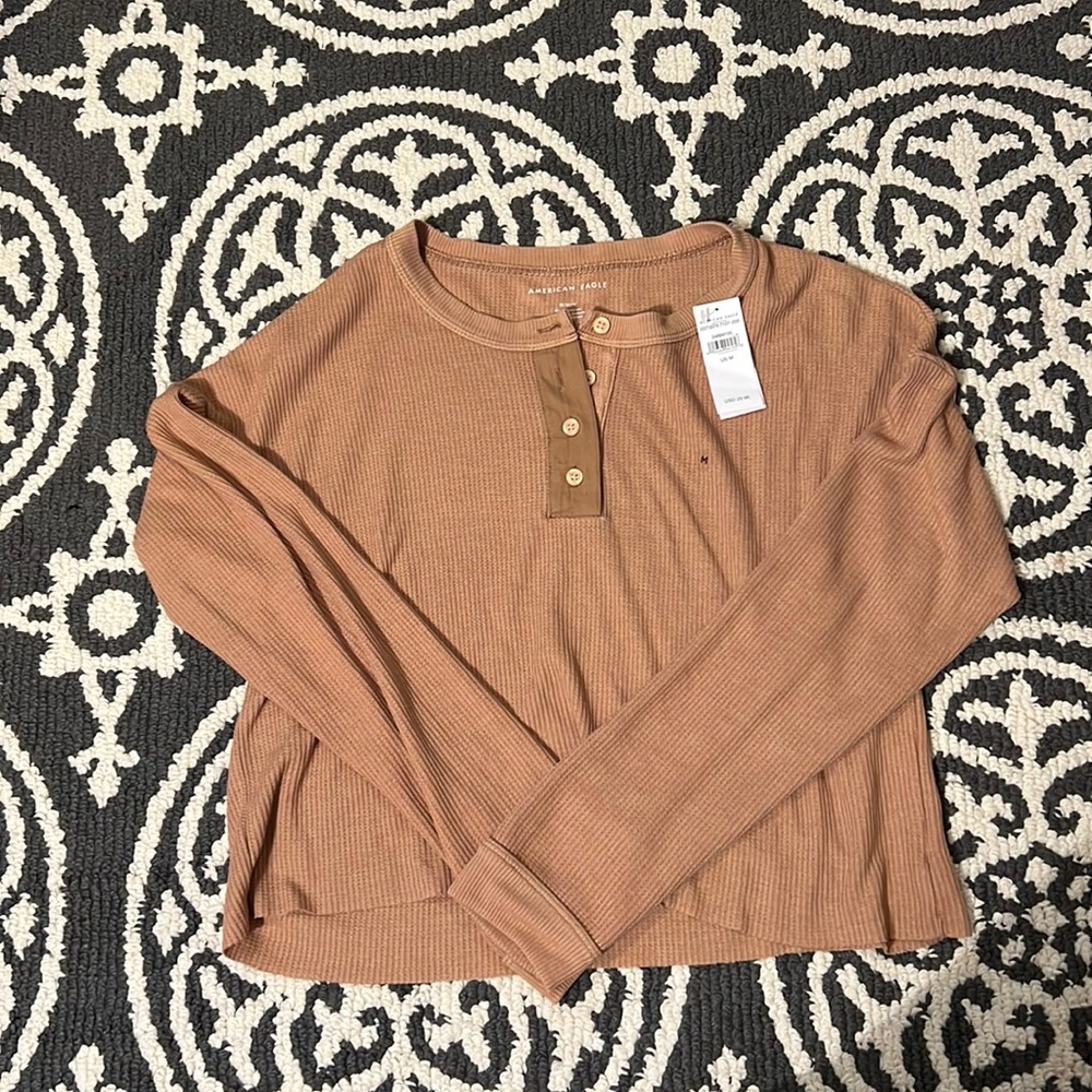 NWT American Eagle Cropped Long Sleeve